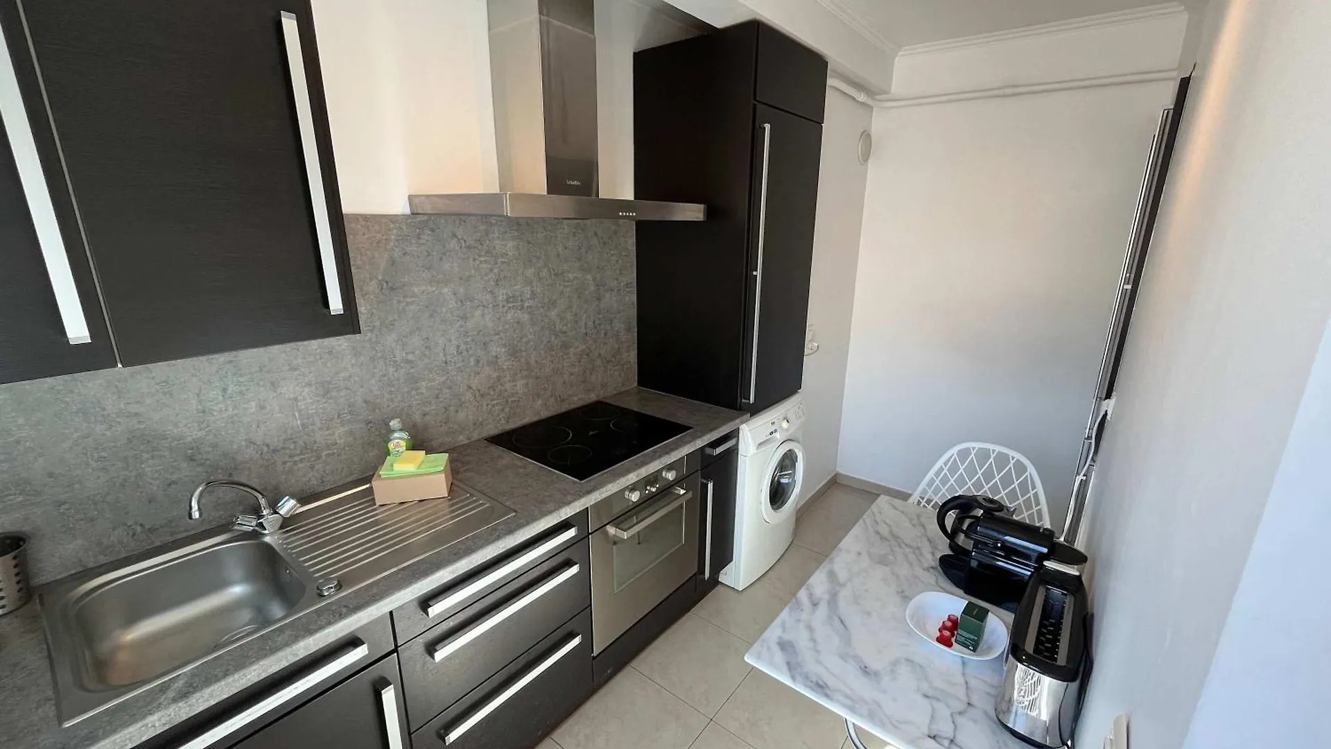 C067-Beau Studio A 100 M Des Plages Et Proche Palais Cannes